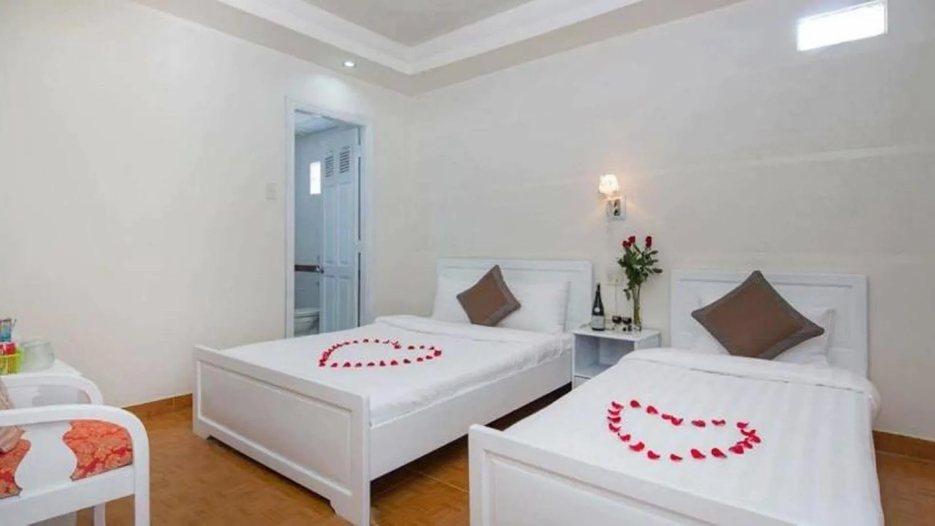 Ken Hotel Нячанг