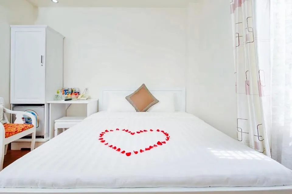 Ken Hotel Нячанг